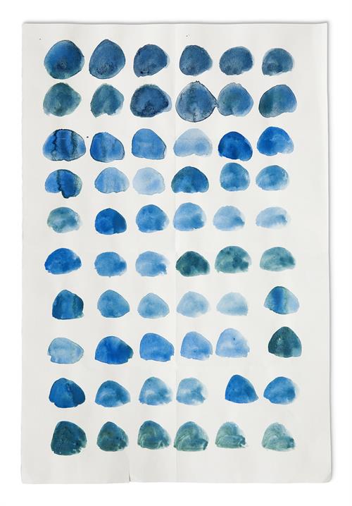 Kunstwerke Maria Schleiner, blaue Punkte auf Papier