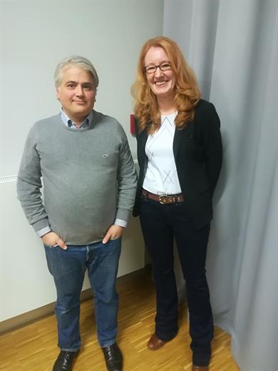 Dr. Mehmet Daimagüler, MPA (Harvard) und Prof. Dr. Daniela Haarhuis von der HSD, FB SK