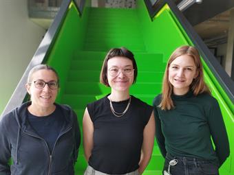 Foto des Teams der Arbeitsstelle WAS: Katja Jepkens, Barbara Schmalen und Jessica Sprenger